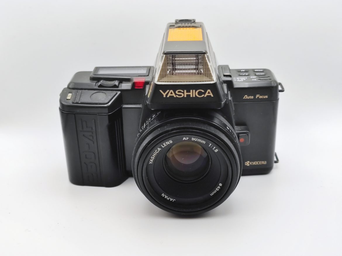 Yashica_230-AF